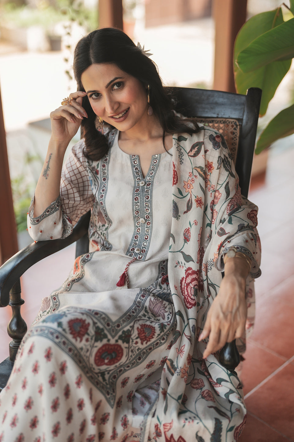 Off White Jaipur Bagh Muslin Suit Set