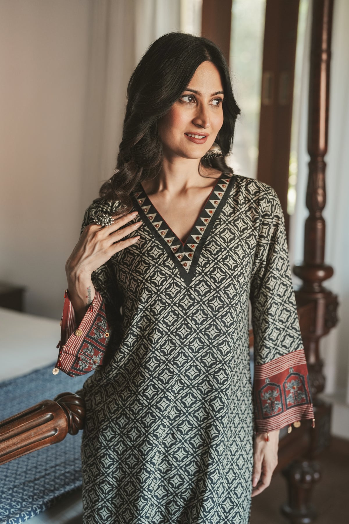 Noor Black & White Geometric Print Kurta Set