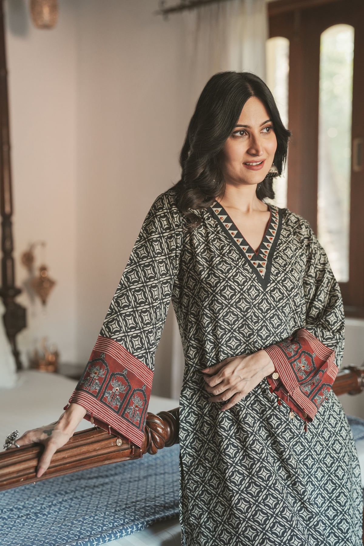Noor Black & White Geometric Print Kurta Set