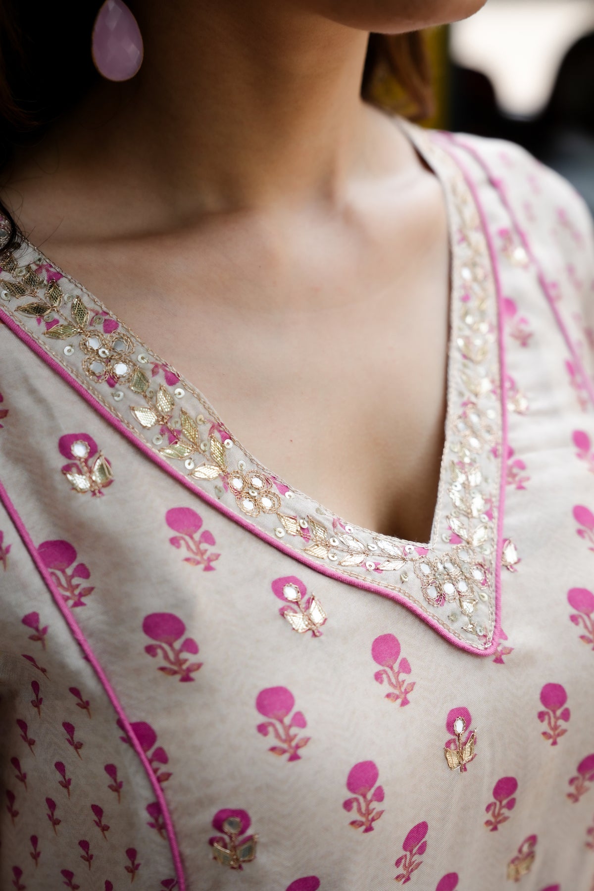 Beige Pink Small Buti with Gota V Neck Kurta Pant Set