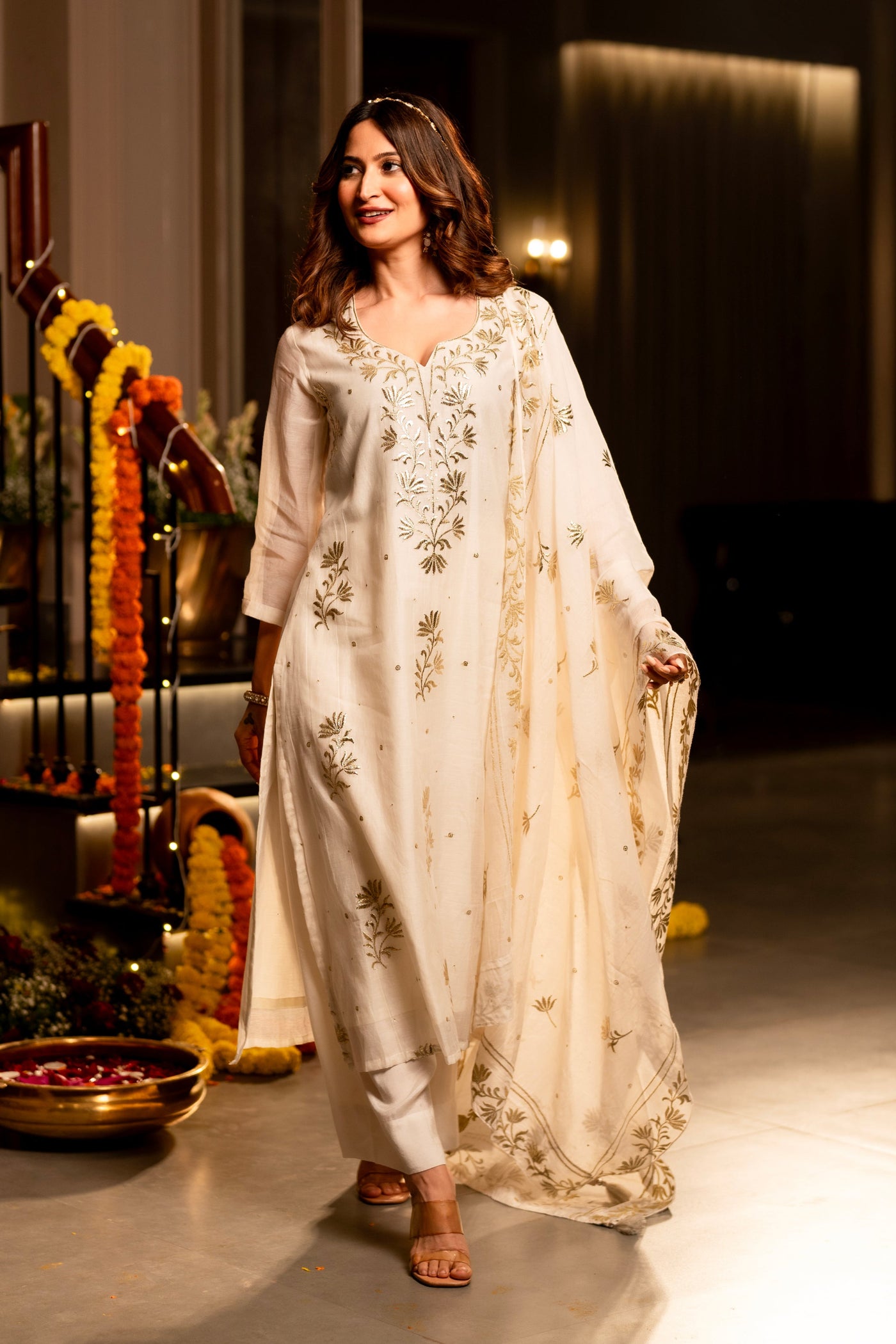Ivory Pure Mul Chanderi with Metallic Thread work on Kurta and Dupatta Suit Set