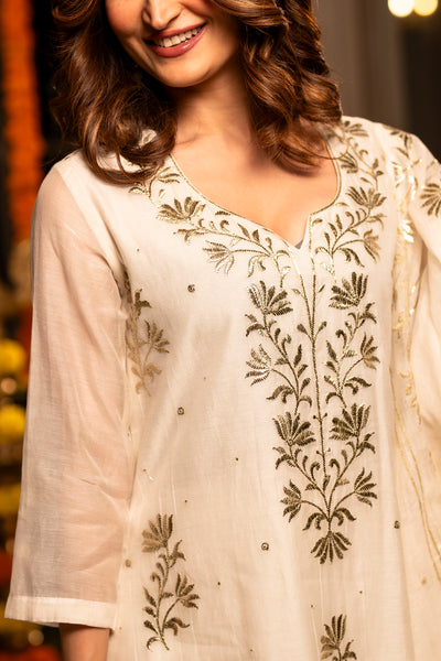Ivory Pure Mul Chanderi with Metallic Thread work on Kurta and Dupatta Suit Set