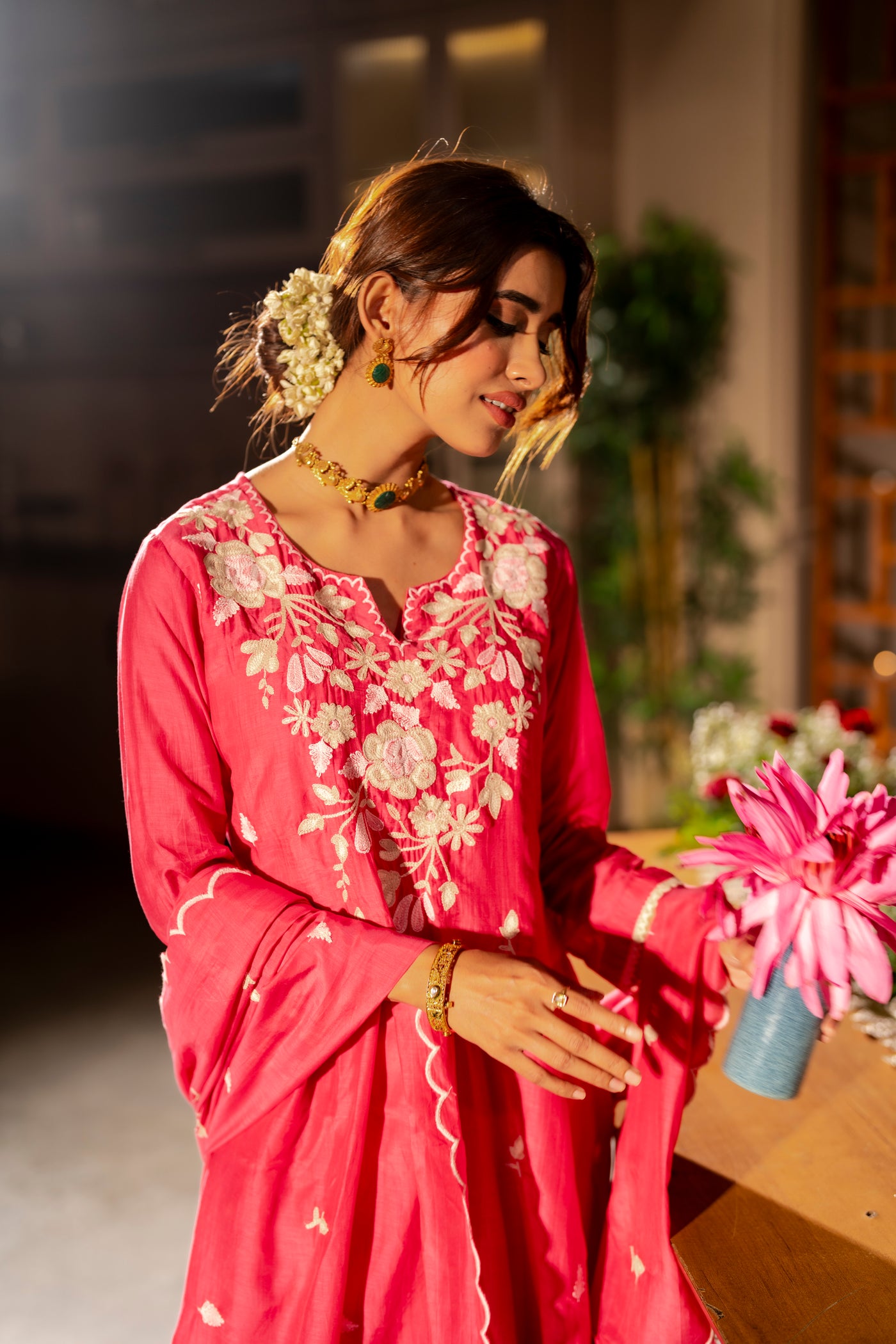 Pink Thread Embroidery Mul Chanderi Suit Set with Scallope Thread Dupatta