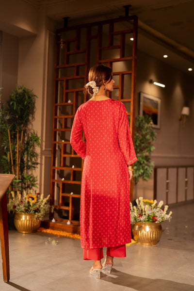 Red bandhani with gota work on neck kurta set