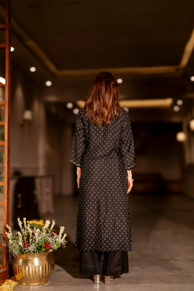 Black bandhani with gota work on neck kurta set