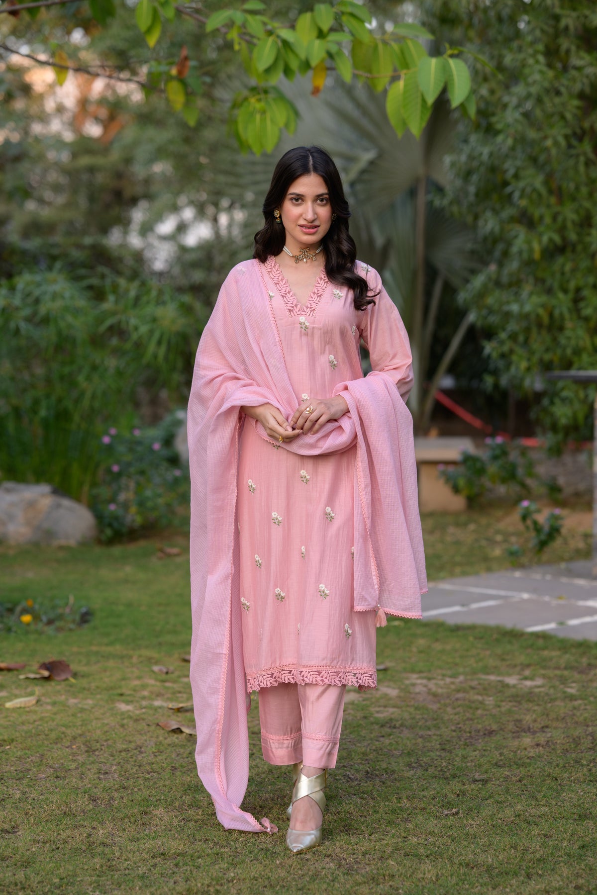 Pearl Pink Mul Chanderi Thread Embroidery With lace on neck Suit Set with Kota Doriya Duppatta