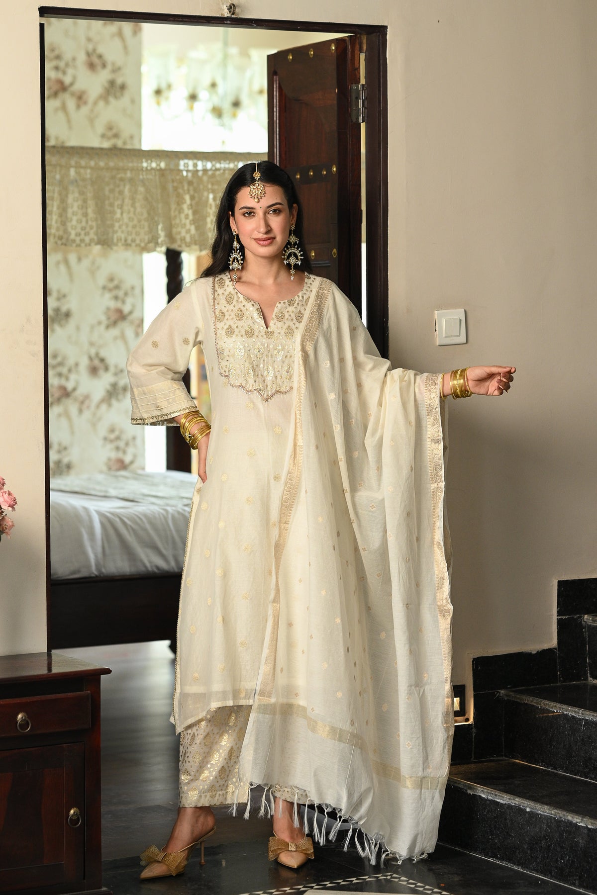Off White Banarsi Mul Chanderi Suit Set