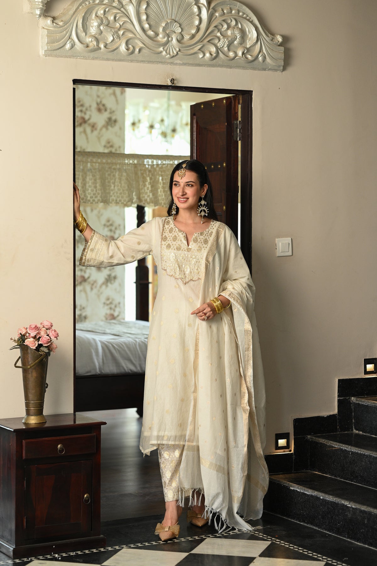 Off White Banarsi Mul Chanderi Suit Set