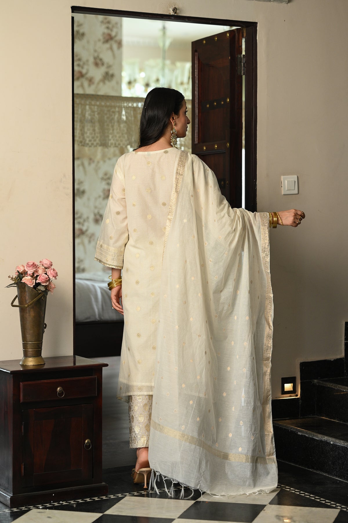 Off White Banarsi Mul Chanderi Suit Set