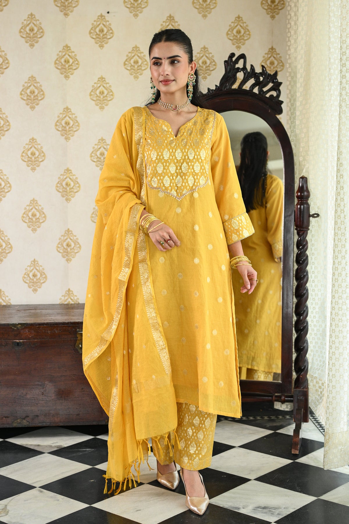 Yellow Banarsi Mul Chanderi Suit Set