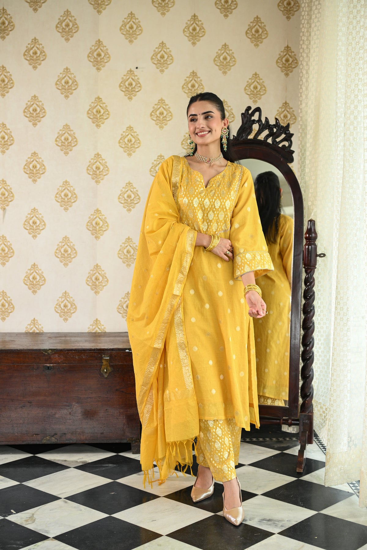 Yellow Banarsi Mul Chanderi Suit Set