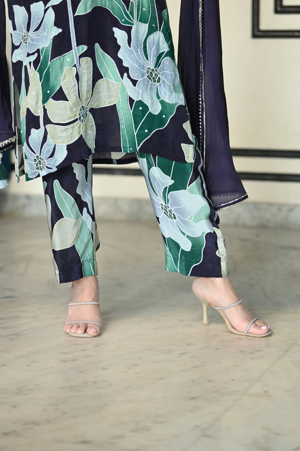 Berryblue Ikhtiyar Pure Crepe Placement Suit Set with Spread Work