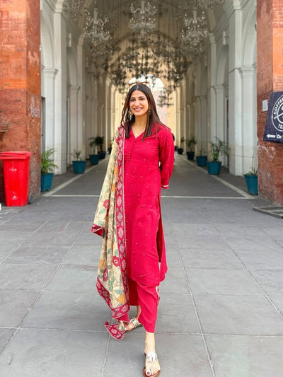 Aahana Kumra Shubh Red Kalamkari Dupatta Suit Set