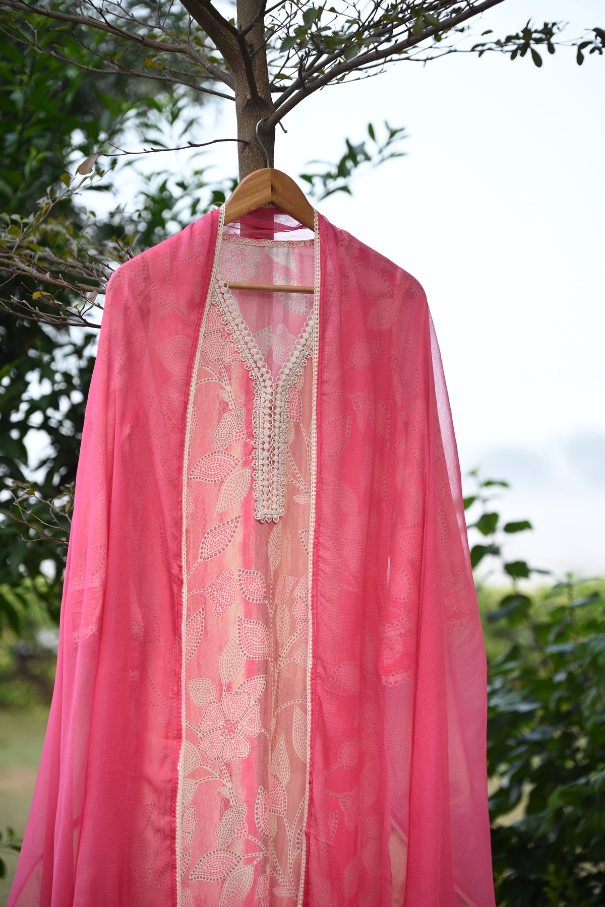 Spring Shaded Pink Muslin Suit Set with Chiffon Dupatta and Lace