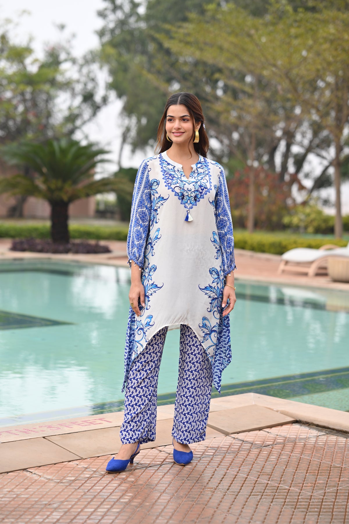 Blue and White Spring Placement  Kurta Set