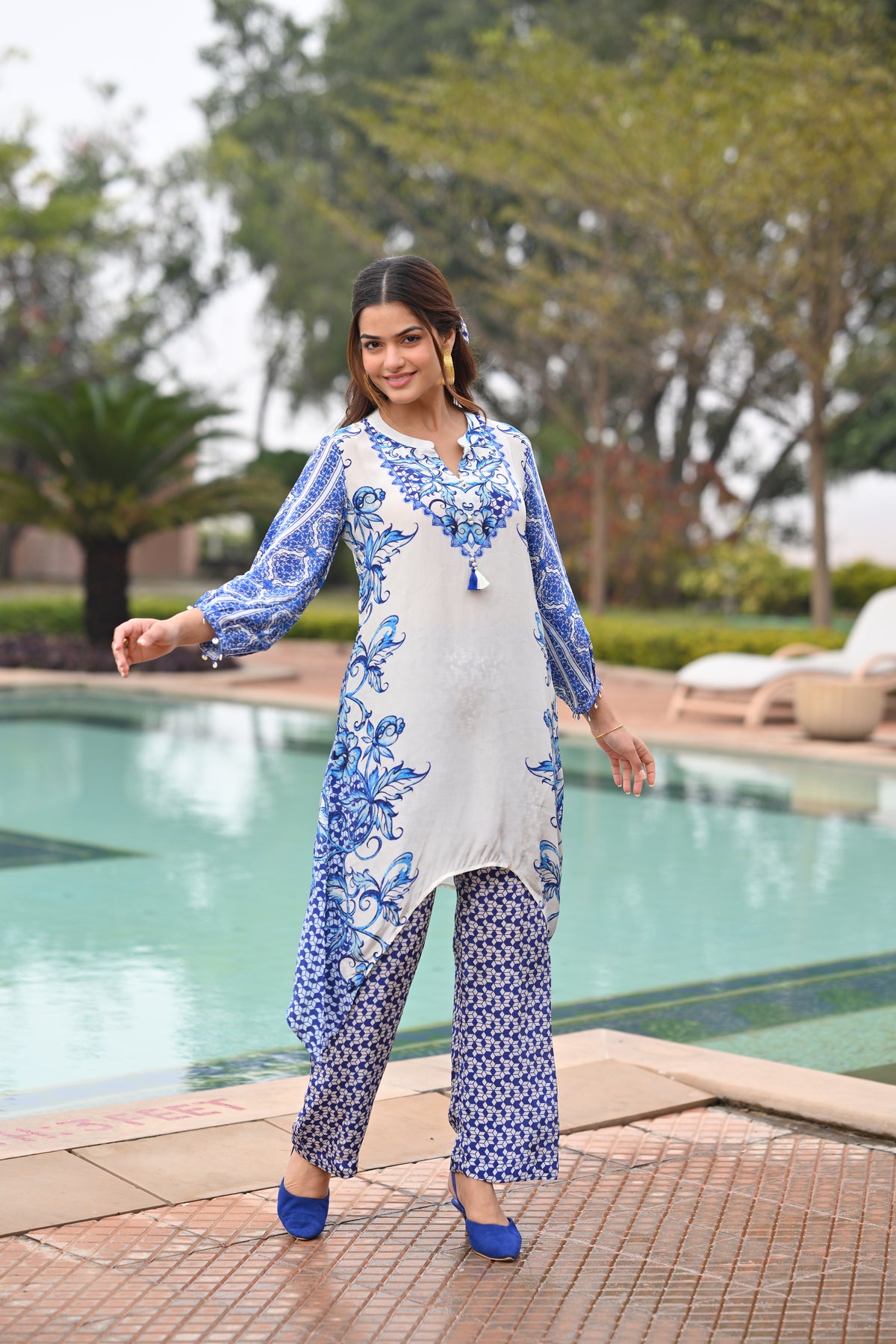 Blue and White Spring Placement  Kurta Set