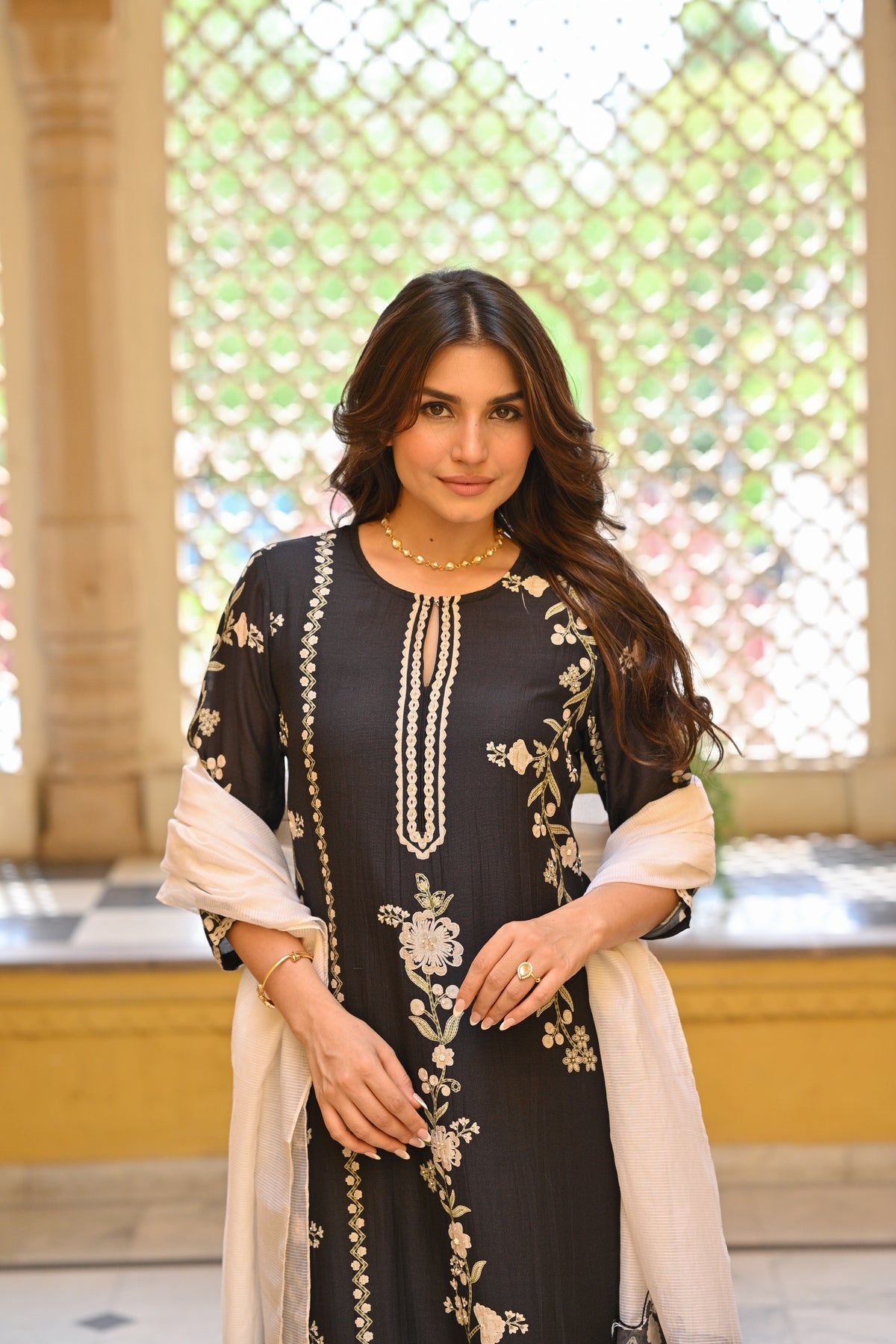 Soha Ali Khan in Black and Off White Placement Print Muslin Suit with Scallope Border