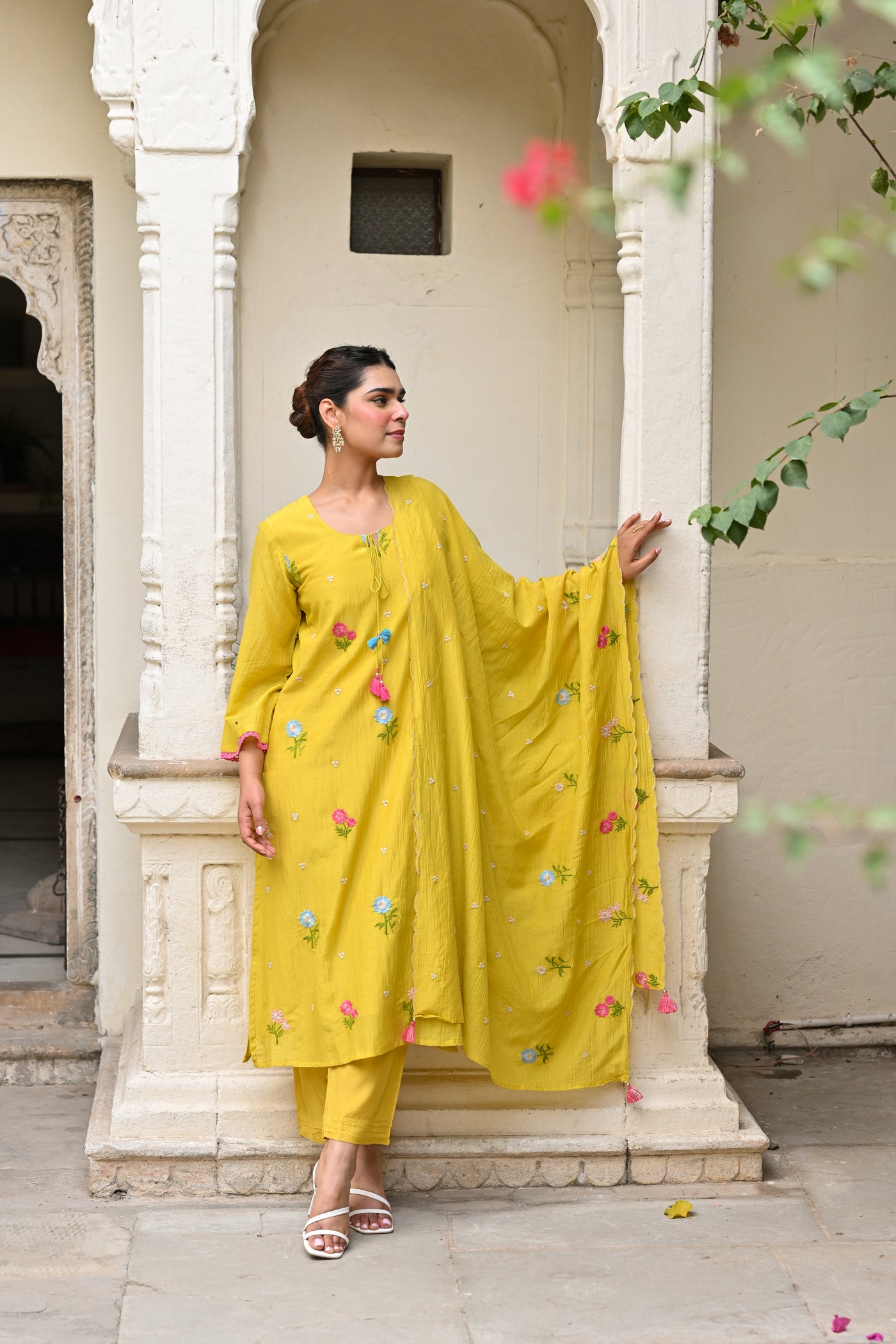 Yellow Floral Thread Embroidered Pure Mul Chanderi Suit Set with Scallope Dupatta