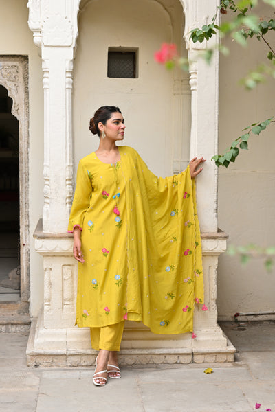 Yellow Floral Thread Embroidered Pure Mul Chanderi Suit Set with Scallope Dupatta