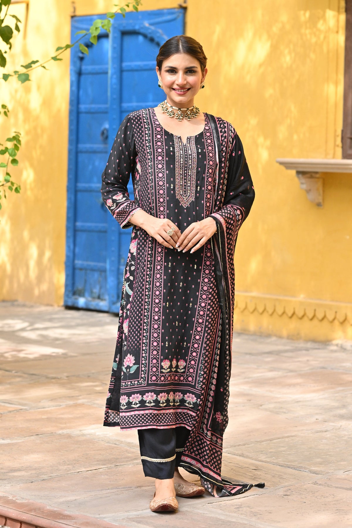 Black and Pink Small Buti with Panel Spread Gota Work Crepe Suit Set
