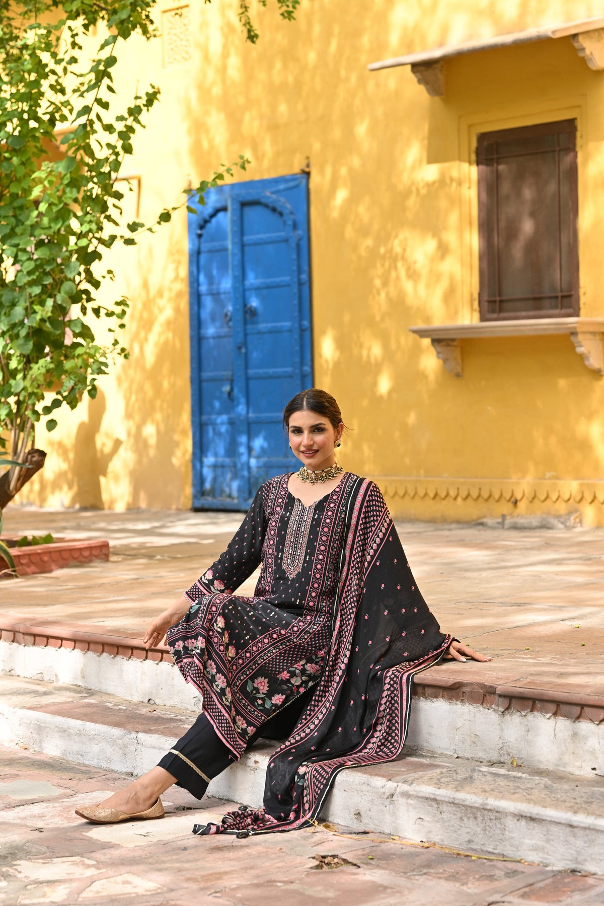 Black and Pink Small Buti with Panel Spread Gota Work Crepe Suit Set