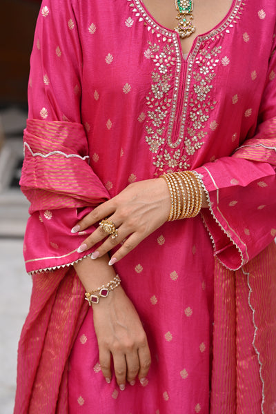 Pink Tyohaar Banarasi Gota Work with Scallope Border Suit Set