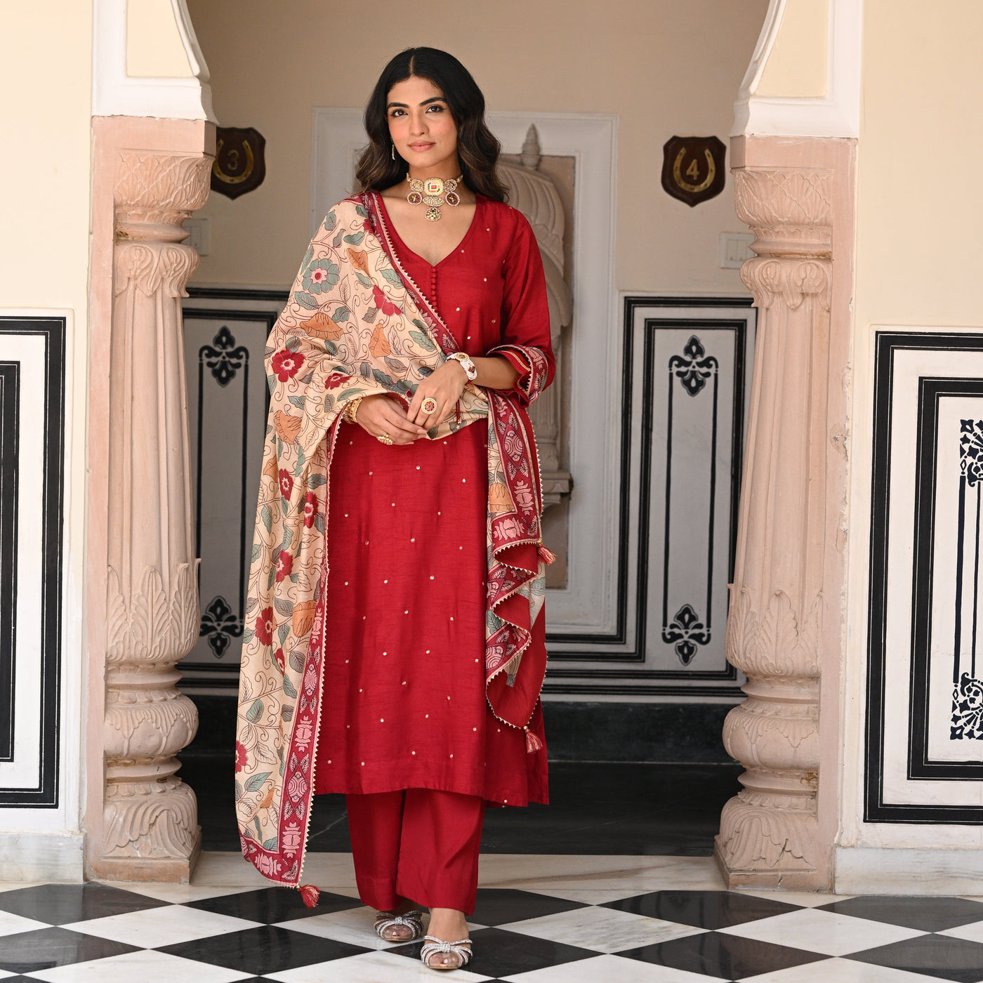 Aahana Kumra Shubh Red Kalamkari Dupatta Suit Set