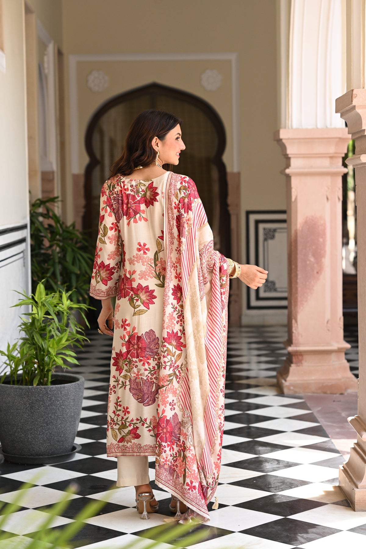 Hema Maliniji in White and Red Floral Thread Embroidery Muslin Suit Set