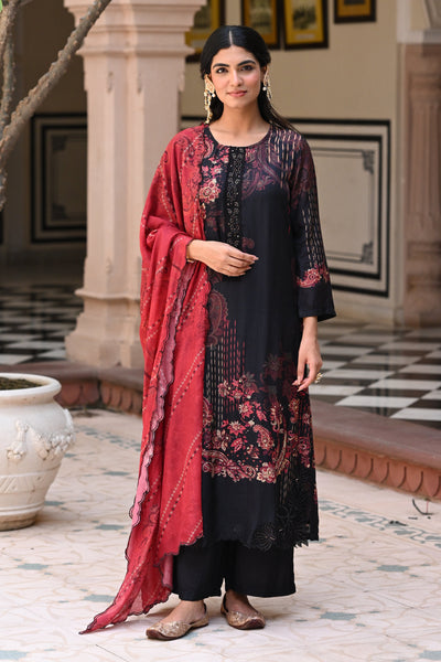 Black and Red Paisley Print with Scallope Cut Work on Kurta and Scallope Dupatta
