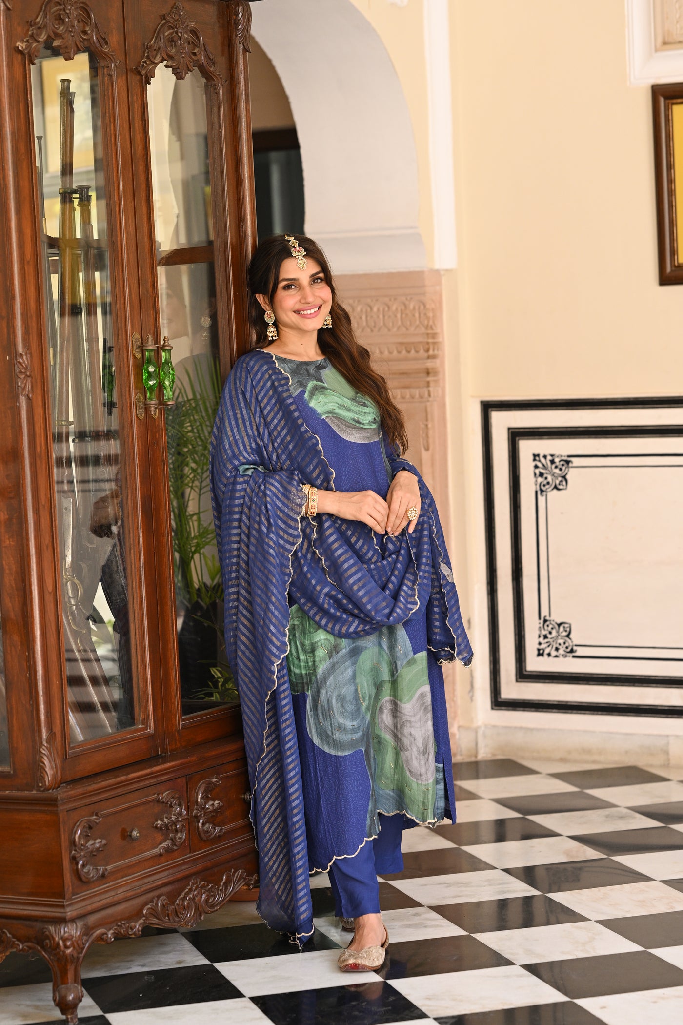 Blue and Green Shimmer Muslin with Threadle and Handwork on Kurta with Silver & Golden Zari dupatta with Four side Threadle, Patch Work & Handwork Scallope Suit Set
