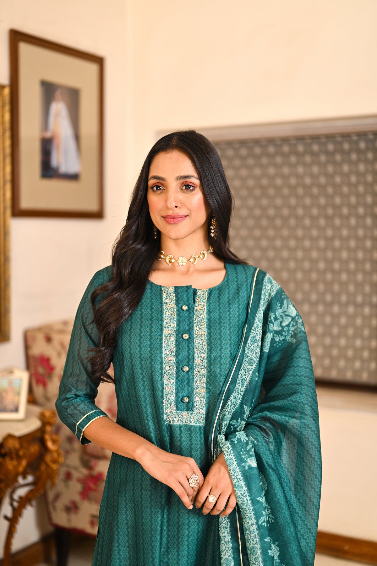 Rama Green Pure Crepe Spread Delicate Work Kurta with Overlapping Hem Pants