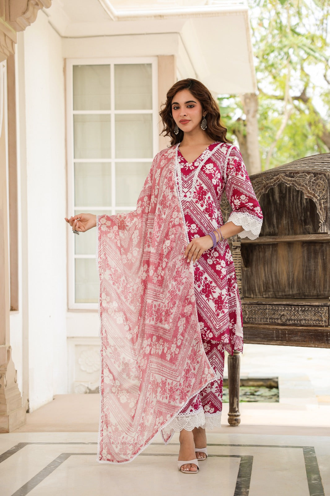 Pure mul cotton pink panel print suit set with pure soft organza dupatta