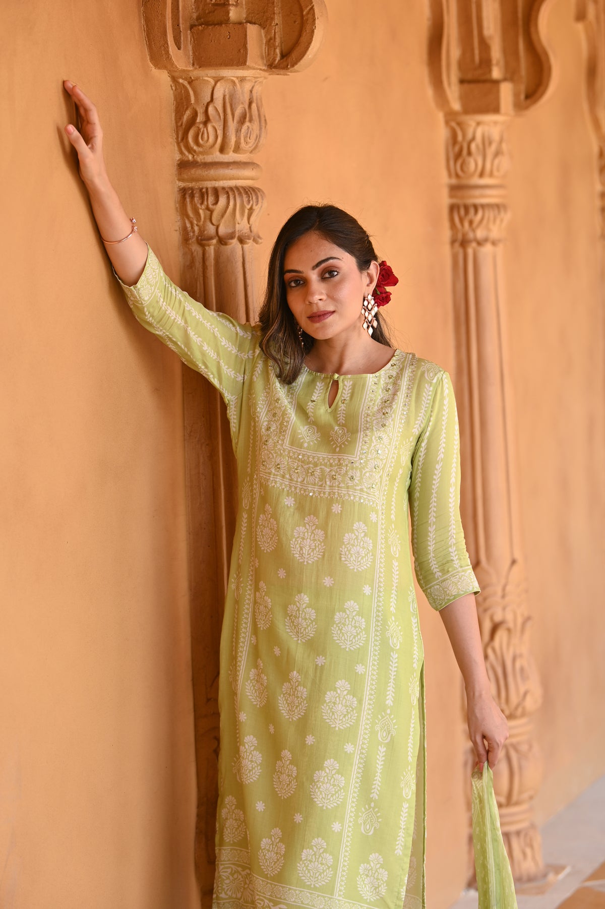 Sara Ali Khan In Pastel Green Muslin Suit Set with chiffon Dupatta