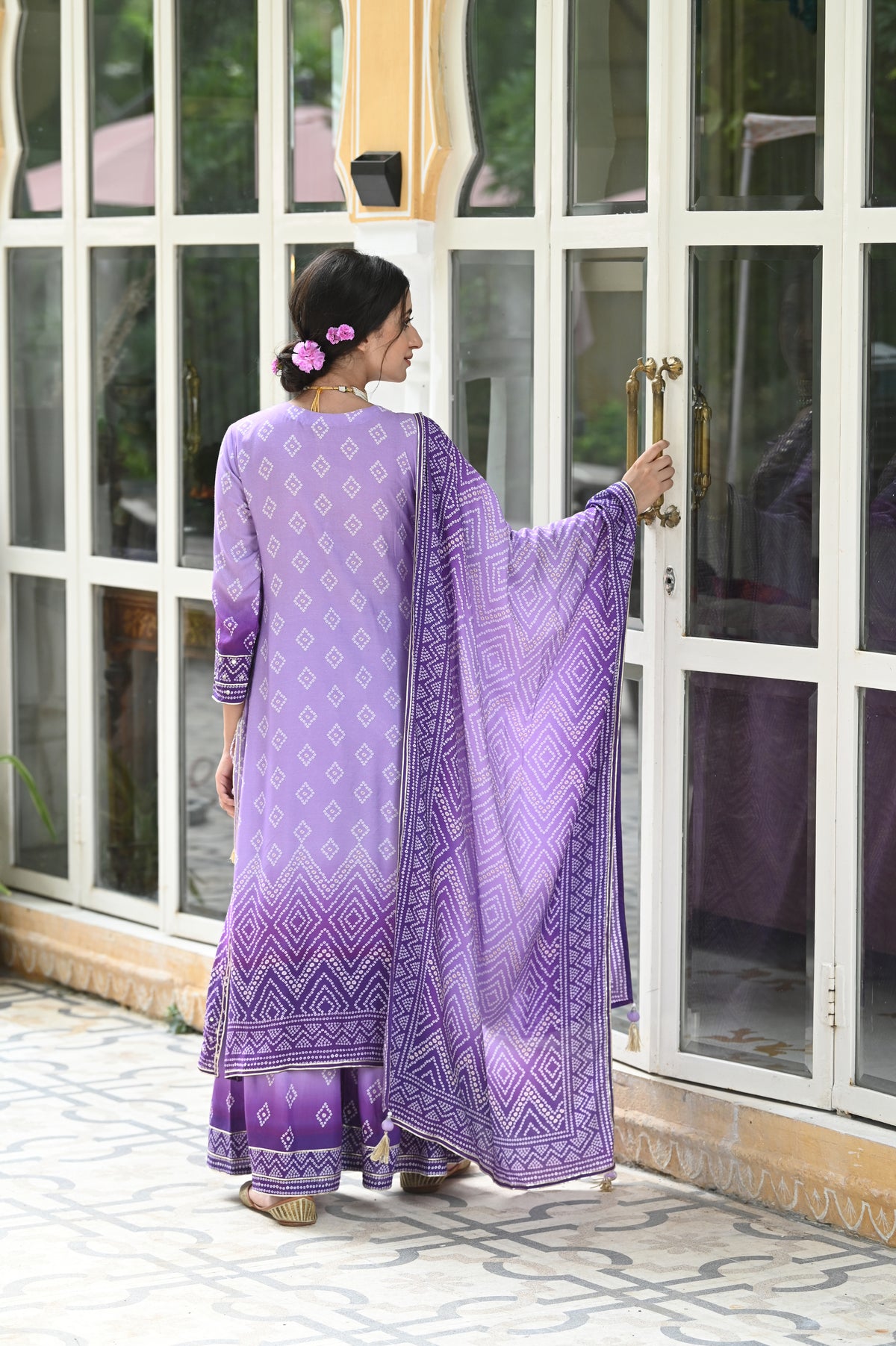 Sara Ali Khan In Lilac Shehzadi Bandhini Muslin Suit Set